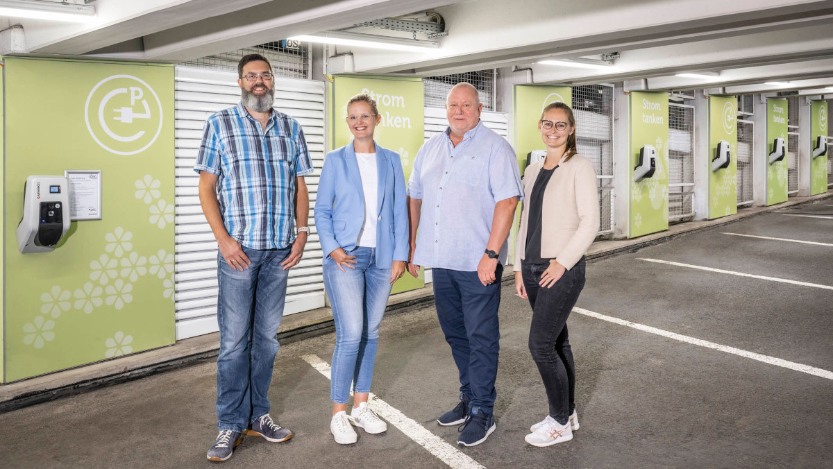 Das Team E-Mobilität der Osnabrücker Parkstätten-Betriebsgesellschaft